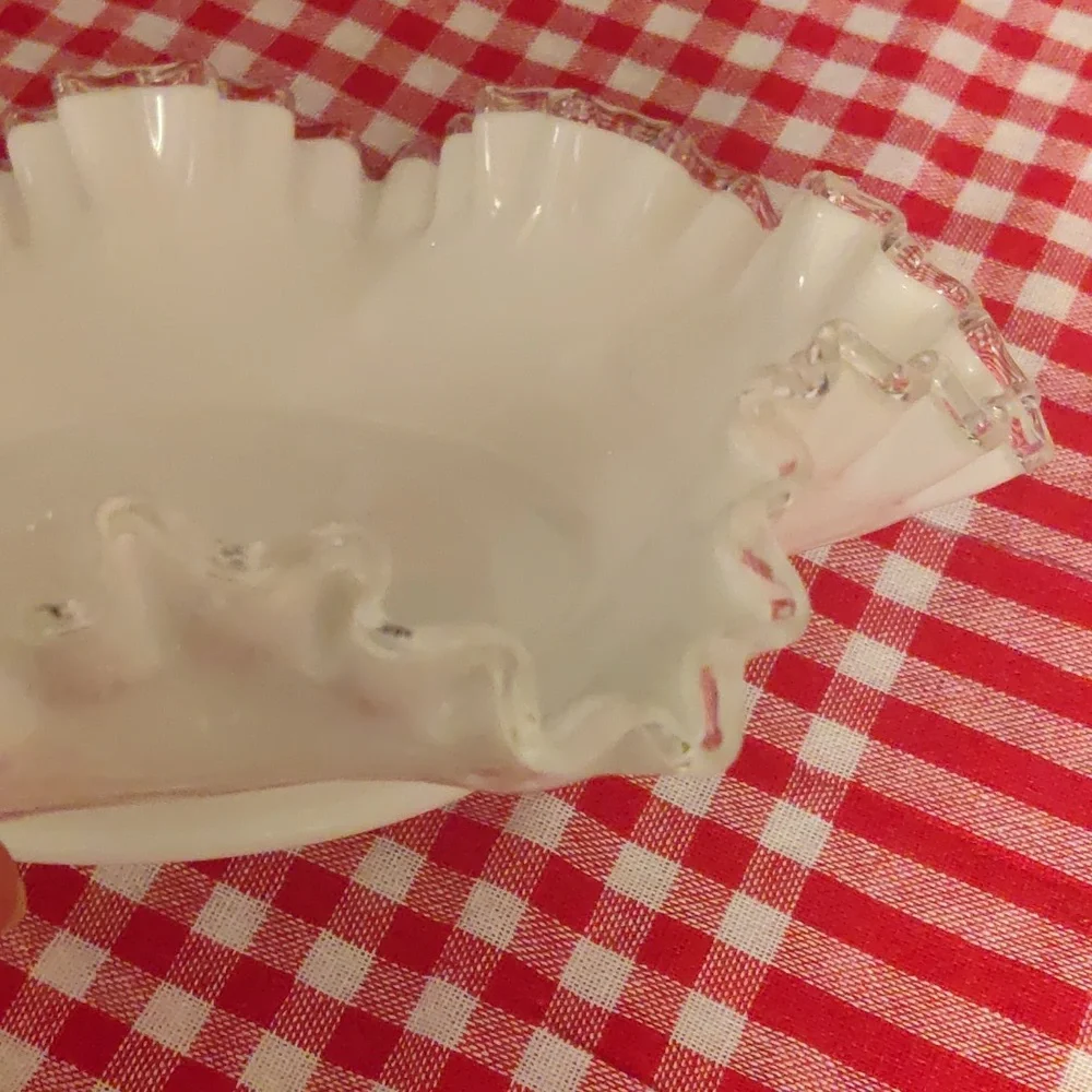 10” White Milk Glass Bowl With Clear Silvercrest Ruffled Edge Vintage! - Picture 7 of 7